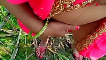 Bhabhi'S Outdoor Adventure In The Jungle With A Doggy Style