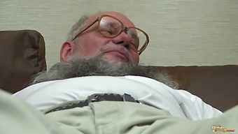 Elderly Man Enjoys Oral Sex And Cum Exchange With Naughty Girls