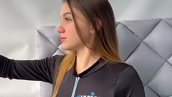 Young Latina Beauty Gets Oral Pleasure From Stepbrother After Argument